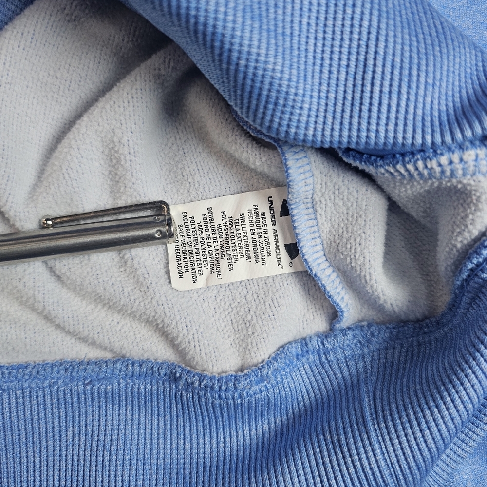 Under Armour Women's Blue Hoodie with Black Logo - Picture 6 of 6